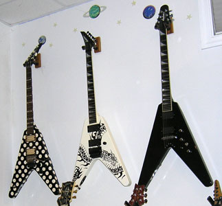 Polka Dot V / Robbin Crosby / Dave Mustaine